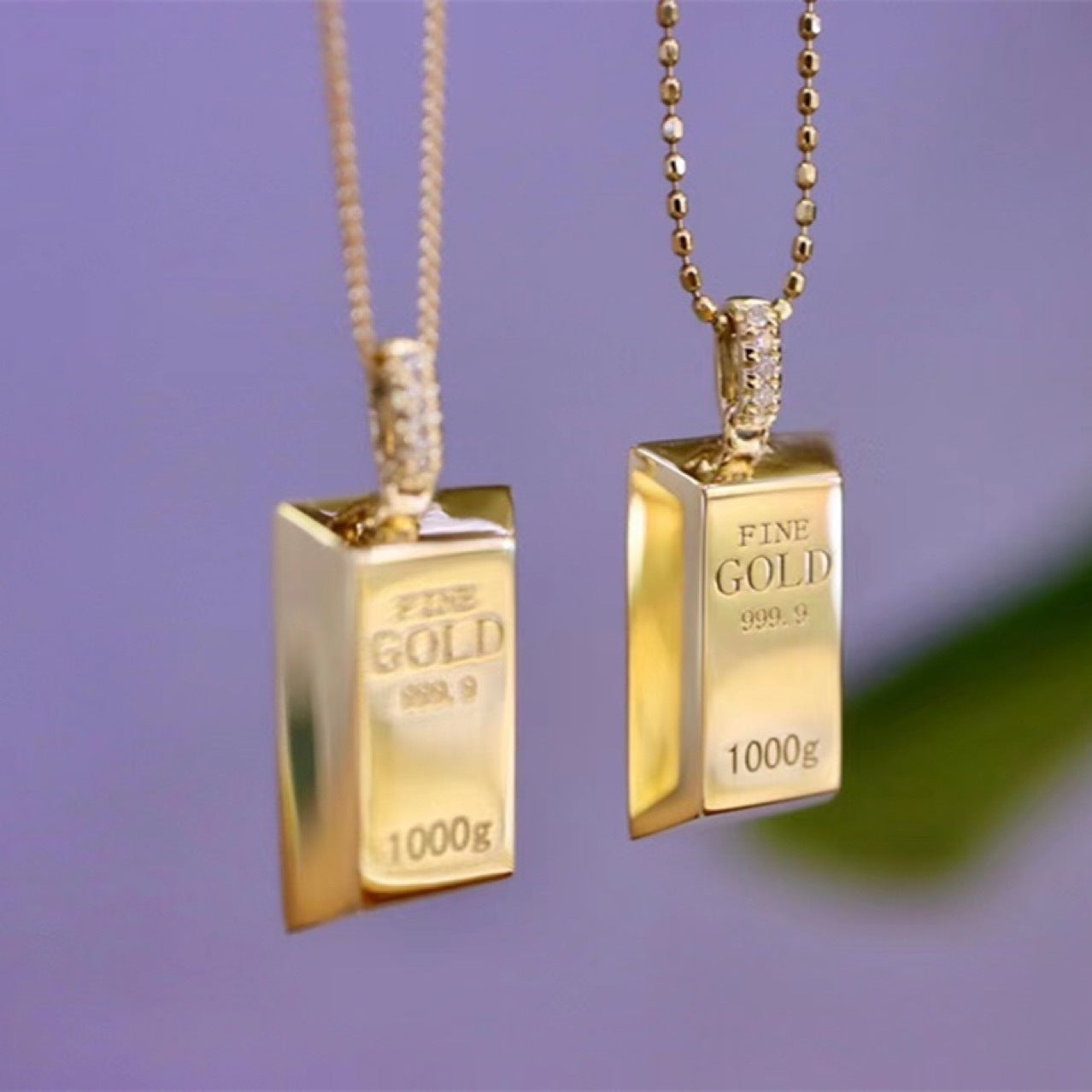 Au750 - Gold Bar Natural Diamond Pendant Necklace