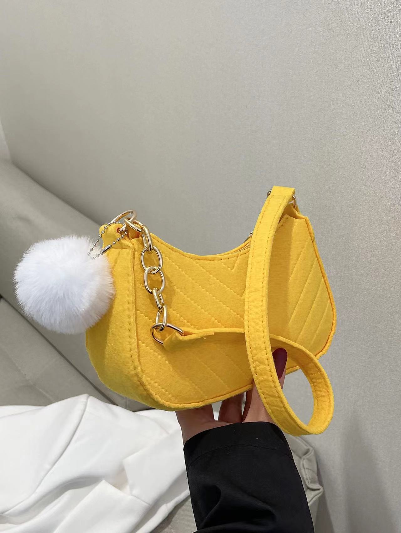 Casual Solid Color Shoulder Bag - Yello