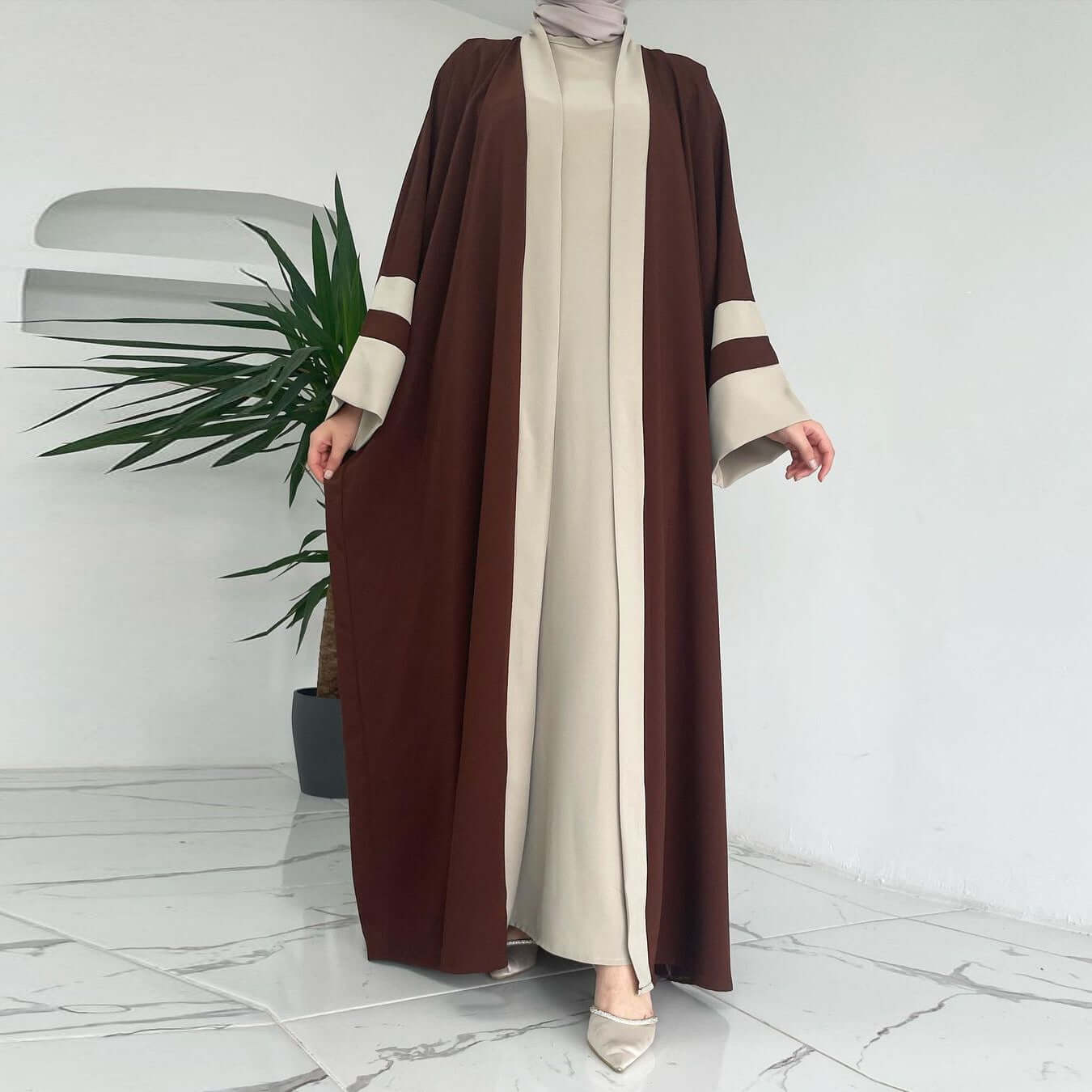 Wadah Abaya Two-Tone Elegance UK | Two Piece Abaya Brown