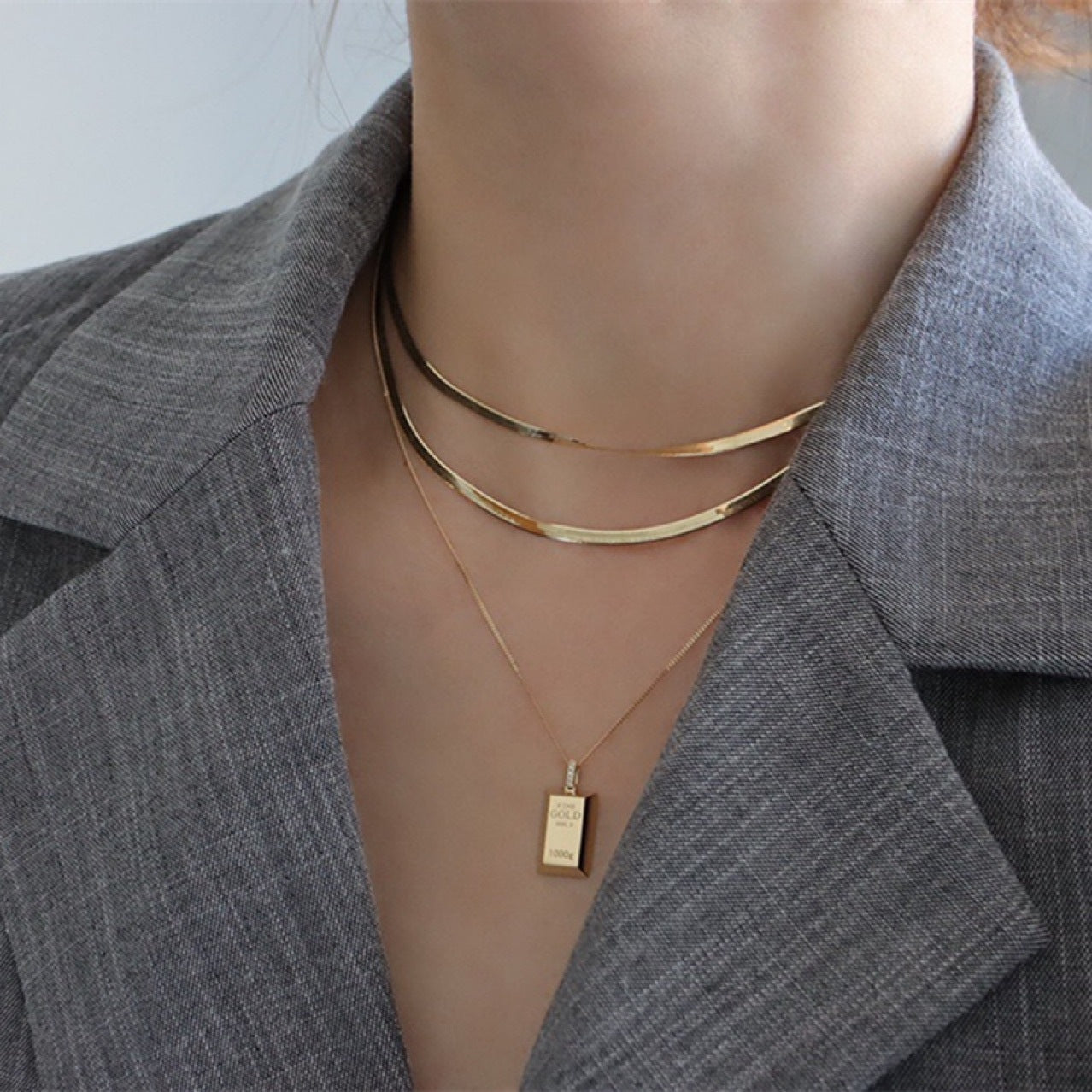 Au750 - Gold Bar Natural Diamond Pendant Necklace