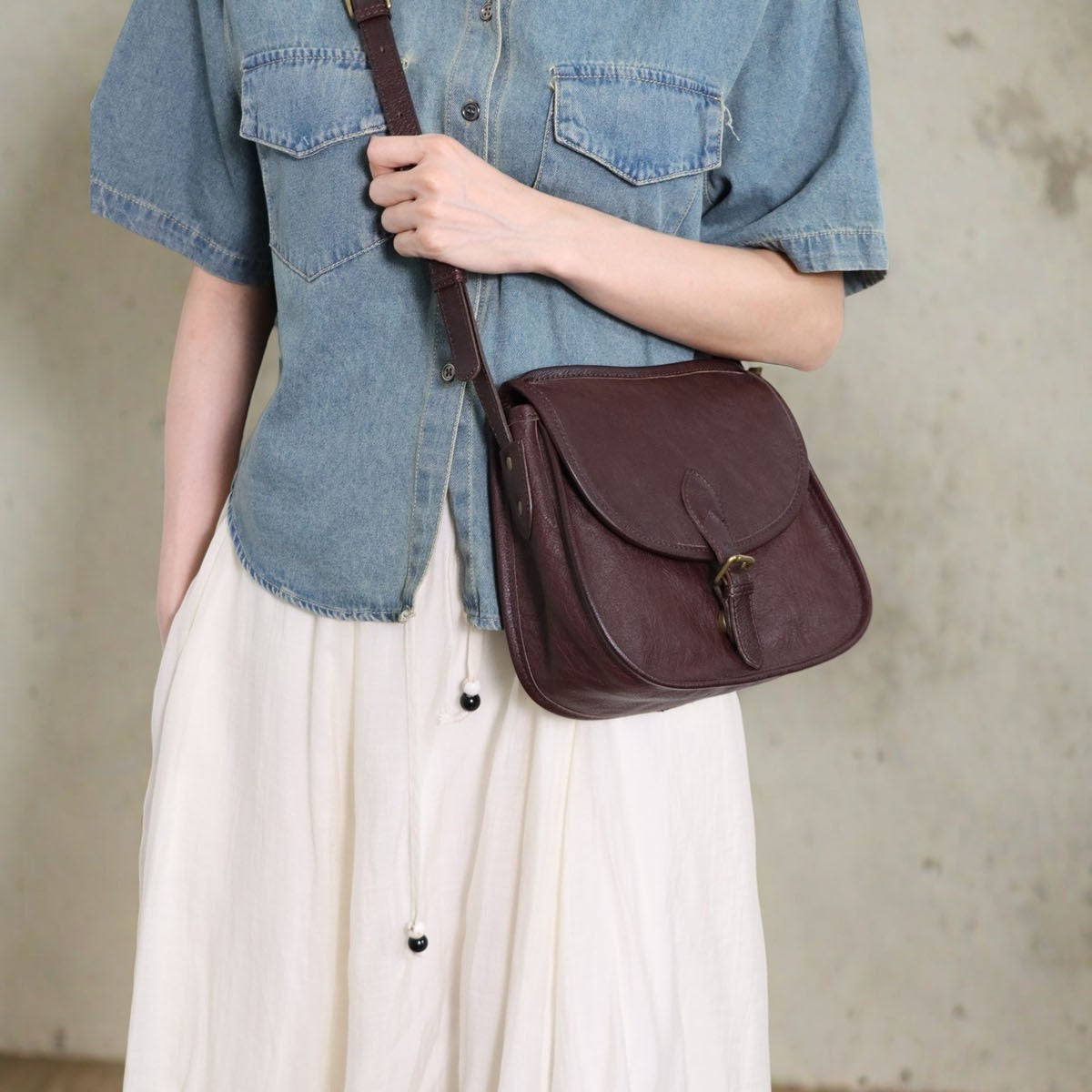 Genuine Leather Retro Messenger Bag – Crossbody Shoulder Bag for Women | Vintage European Style
