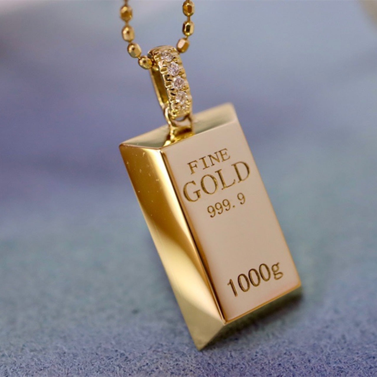 Au750 - Gold Bar Natural Diamond Pendant Necklace